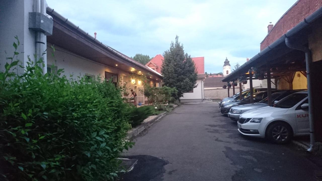 Nobilis Apartman Eger Eksteriør billede